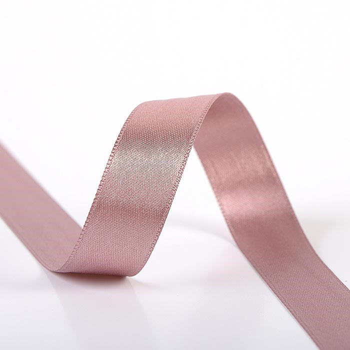 Ruban satin double face vieux rose 50mm au mètre Ruban satin double face vieux rose 50mm au mètre