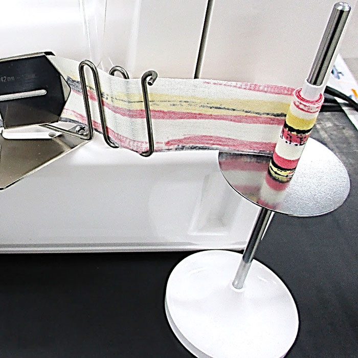 Support pour ruban/biais JANOME Support pour ruban/biais JANOME